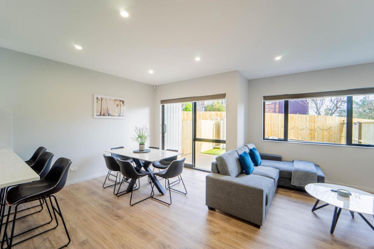 Modern Sunnyhills Town House Villa Auckland Exterior photo