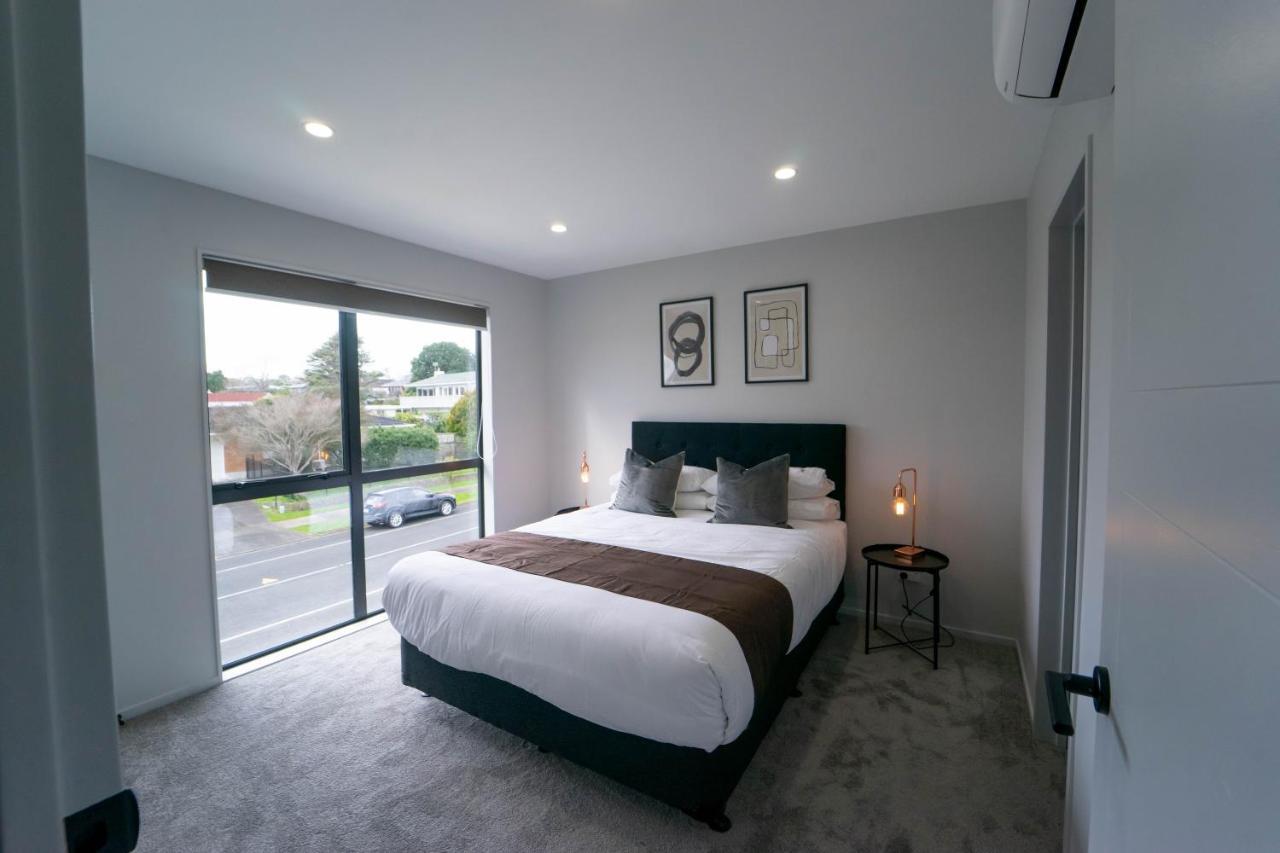 Modern Sunnyhills Town House Villa Auckland Exterior photo