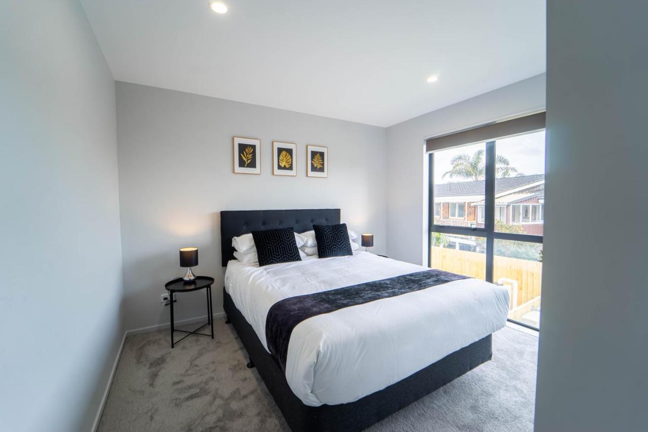 Modern Sunnyhills Town House Villa Auckland Exterior photo