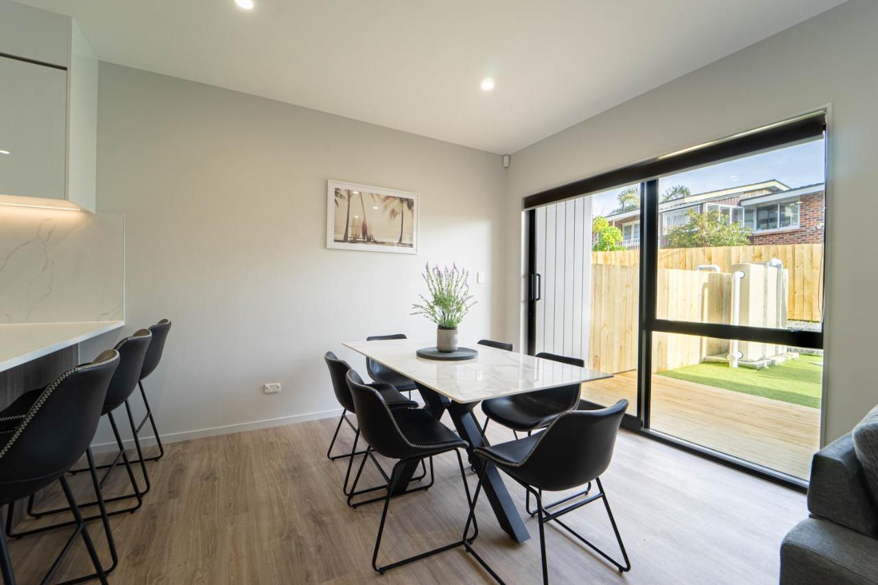 Modern Sunnyhills Town House Villa Auckland Exterior photo