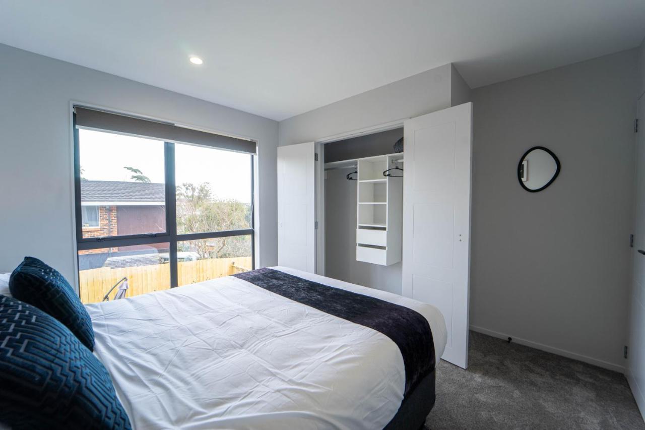Modern Sunnyhills Town House Villa Auckland Exterior photo